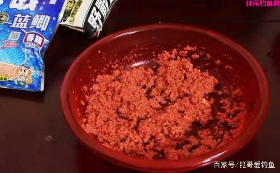 最适合钓鱼新手的三款商品饵配方，价格很便宜，到哪儿都能钓到鱼(图4)