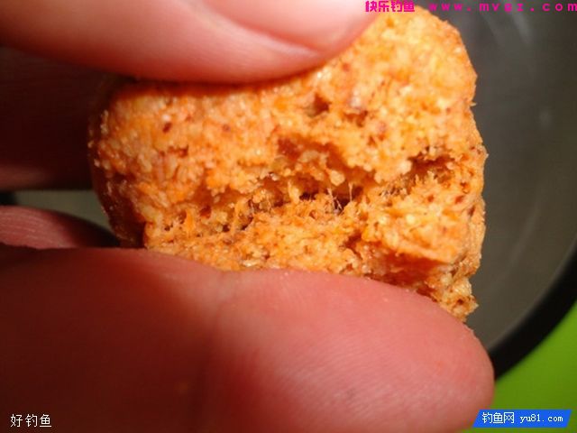 拉丝粉的使用，搓饵底钓鲫、鲤、草(图1)