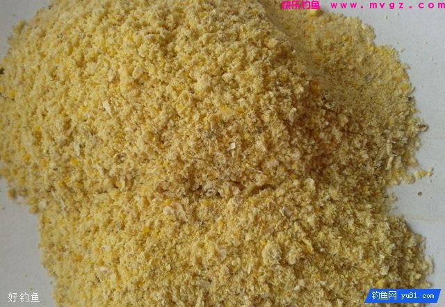 夏季深水钓鲫鱼的开饵技巧(图2)