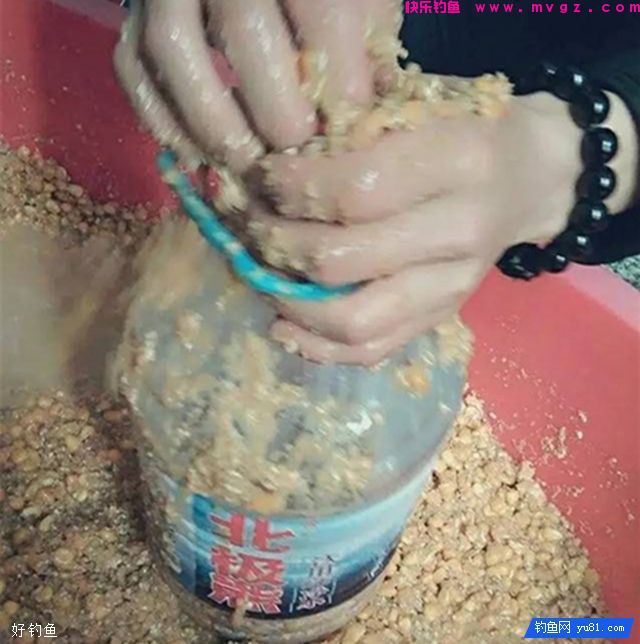 钓鲤鱼鲫鱼的窝料制作方法(图4)