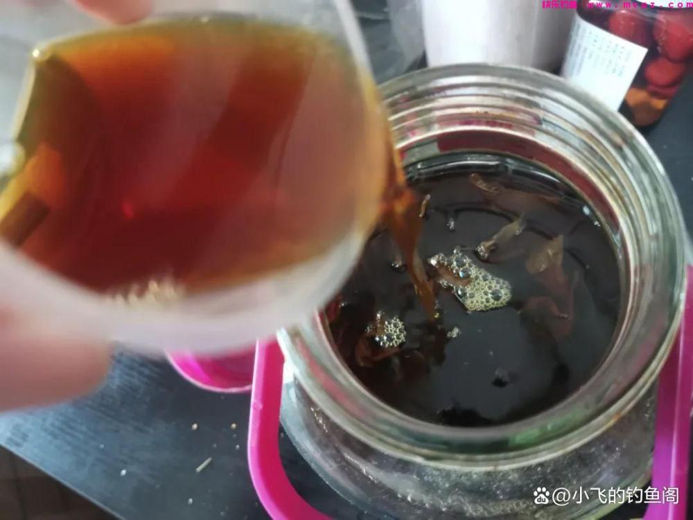 一把干麦子下水，鲫鲤全来报道！小鱼啃不动，打隔夜窝首选(图4)