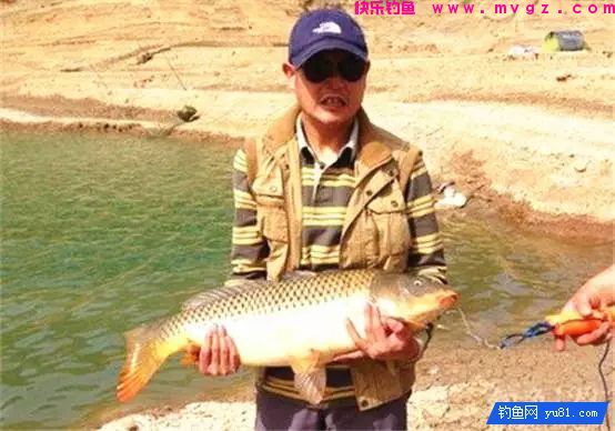 休闲钓小钩细线如何搏大物？(图2)