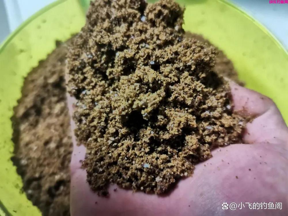 天气热这5个饵料配方钓鲤鱼好用，专为野钓而生，便宜且好用(图3)