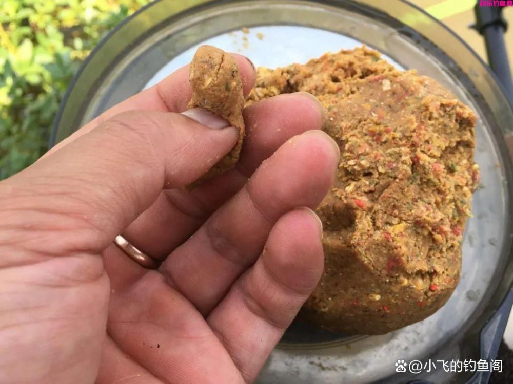 天气热这5个饵料配方钓鲤鱼好用，专为野钓而生，便宜且好用(图6)