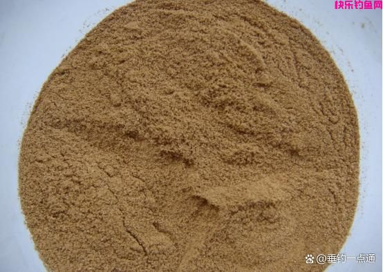 春季钓鱼，加入5种天然诱食剂，鲫鲤快速咬钩，效果比化学小药好(图3)