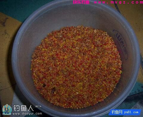 自制钓草鱼诱饵与钓饵的制作方法(图1)