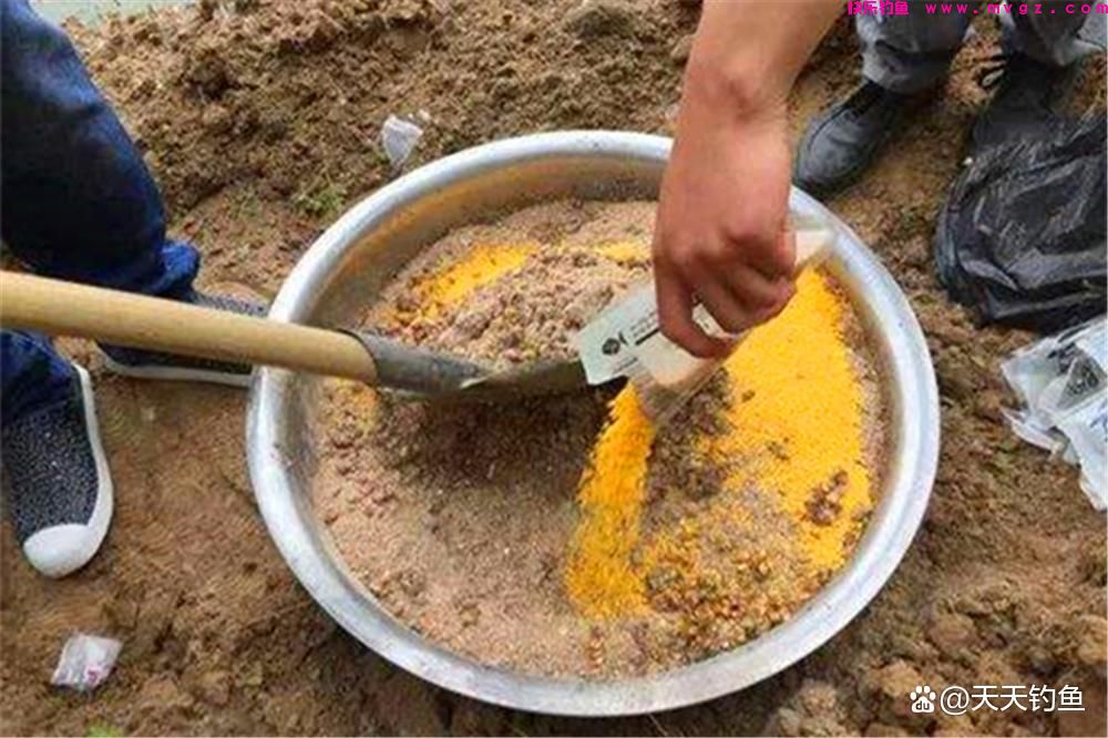 野钓鲤鱼，3个“独有”绝杀技巧，跟钓其他鱼完全不同(图3)
