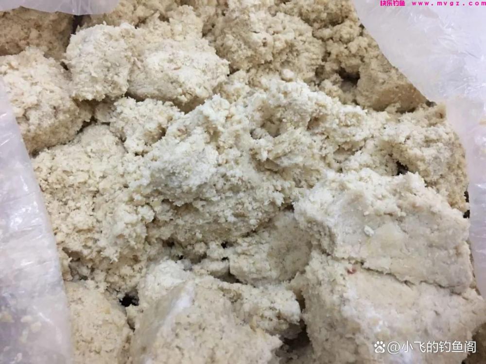 钓鲢鳙该不该打窝？这2种方法都可以，关键在于饵料状态的调整(图3)