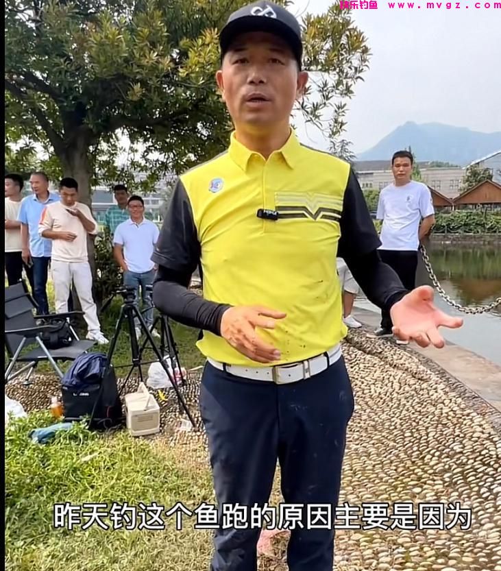 邓刚“盘老板”系列片，第一次一个钓场连续作钓两天，他是不服？(图9)