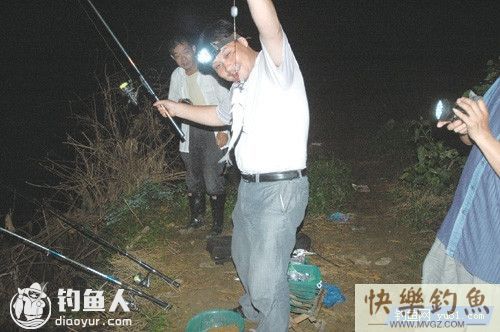 浅谈南方初冬野外夜钓的技巧(图1)