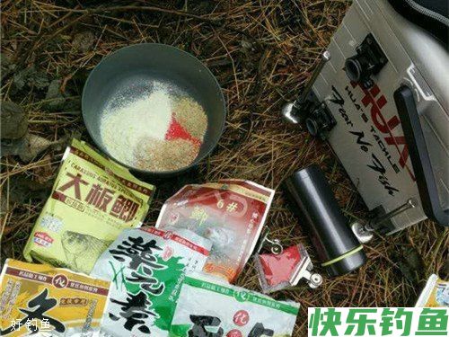 冬季野钓鲫鱼用饵也需随机应变(图3) 冬季野钓鲫鱼用饵也需随机应变(图3)