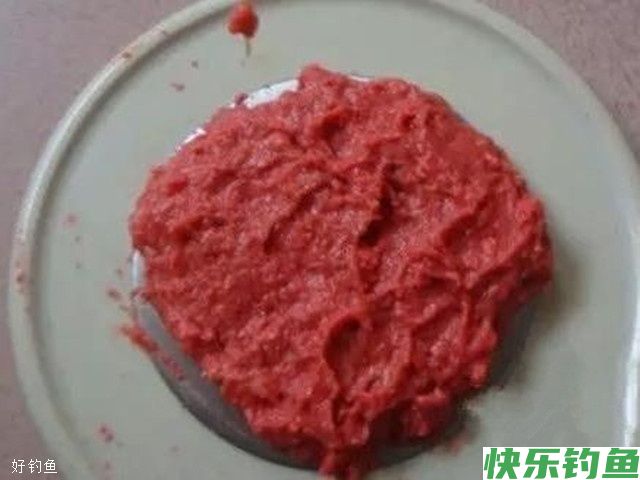 自制钓鲫鱼血饵配方，三个制作步骤(图2)