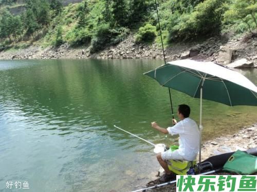 不同天气在清水垂钓大鱼的三大策略(图1)