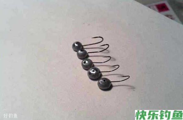 冬天朝天钩钓鱼的效果和优势(图1) 冬天朝天钩钓鱼的效果和优势(图1)