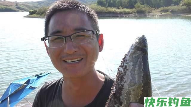 暮春野钓黑鱼全攻略，装备简单钓法也简单，一次钓几条不难(图4)