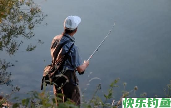 夏季野钓,要抢这几处钓点,下钩就有鱼,连竿到手软,妥妥爆护(图5) 夏季野钓,要抢这几处钓点,下钩就有鱼,连竿到手软,妥妥爆护(图5)