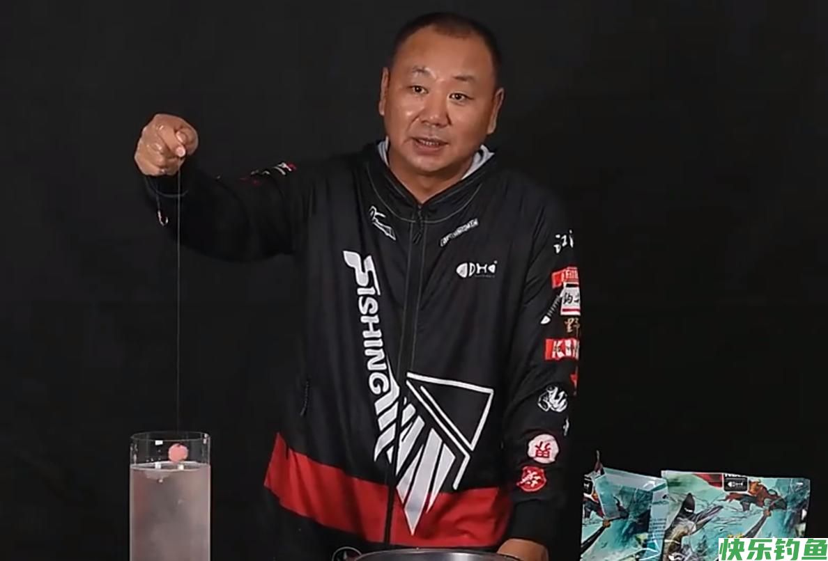 野钓鲢鳙如何连拔?鱼饵状态做到位,鱼群进窝就不想离开(图6) 野钓鲢鳙如何连拔?鱼饵状态做到位,鱼群进窝就不想离开(图6)