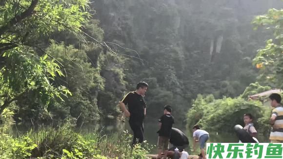 初夏钓鳊鱼的实用技巧，效果杠杠的！(图2)