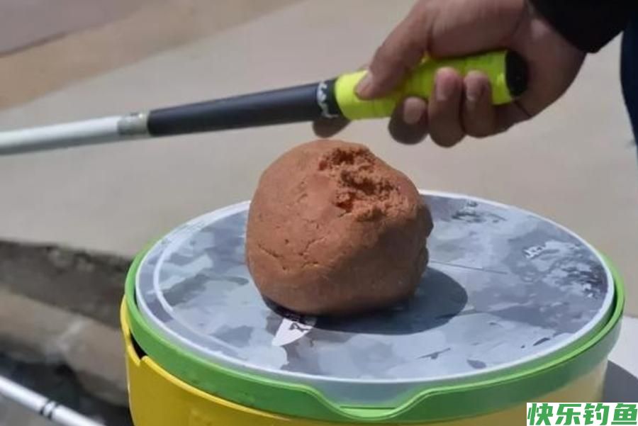 天气冷，鳊鱼反而更好钓？老司机再次提醒，这钓法果然不同凡响(图2)