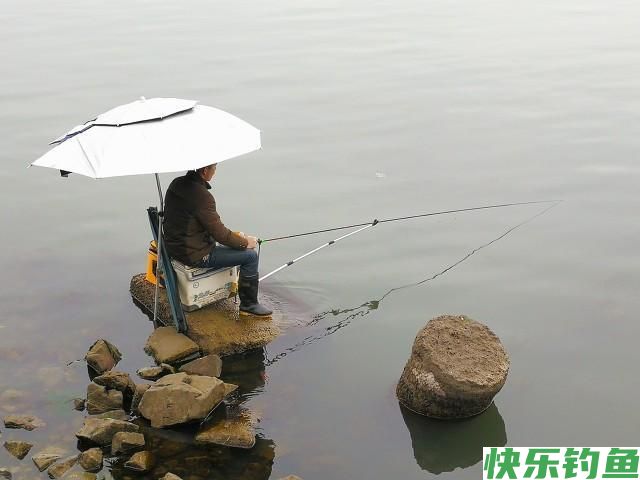 掌握这套江鳊绝杀技，一天不钓个上百斤你都不好意思(图4)