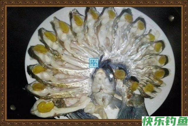 长江野钓武昌鱼，鱼味“孔雀开屏”做法，鲜美武昌鱼让人直流口水(图3)
