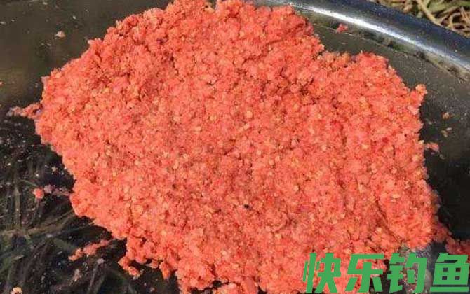 夏天老三样鱼饵怎么配？(图3)