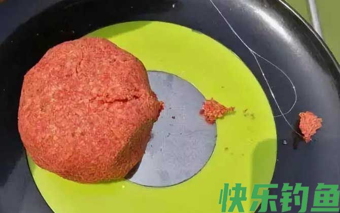 冬季钓鱼用腥饵还是香饵?(图3) 冬季钓鱼用腥饵还是香饵?(图3)