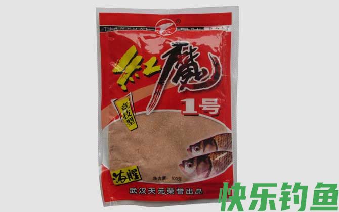 夏天钓鲫鱼用哪些饵料配方？(图3)