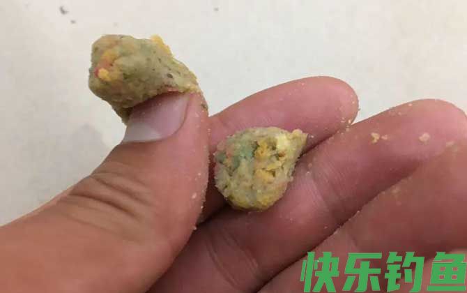 为什么商品饵料很难钓到大鱼？(图3)