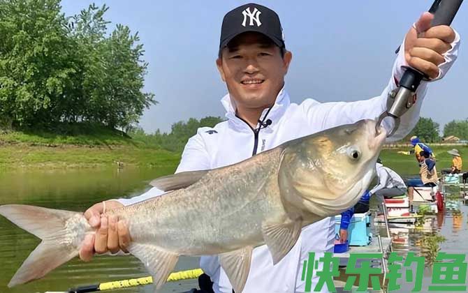 邓刚(图2)