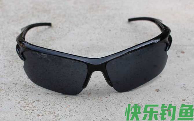 钓鱼眼镜什么牌子好(图4)